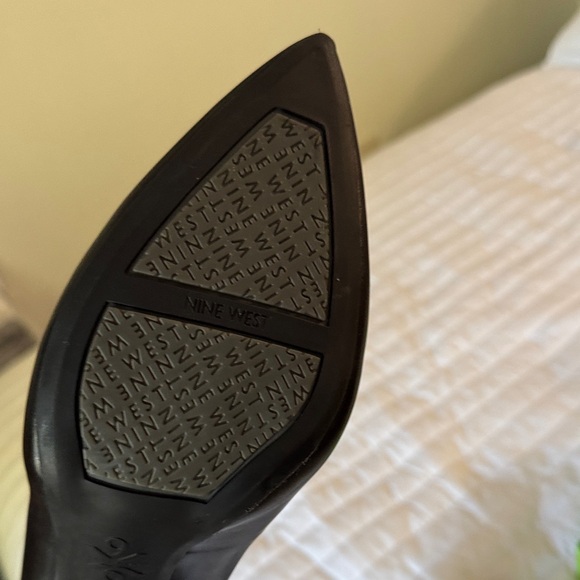 Sam Edelman Elegant Black Heels - Picture 3 of 3